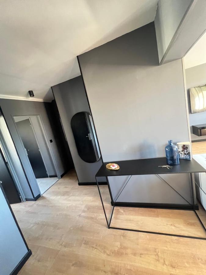 Appartement Haut Standing Proche Du Centre Ville, Vue Sur La Cathedrale Saint Louis Blois Exterior photo